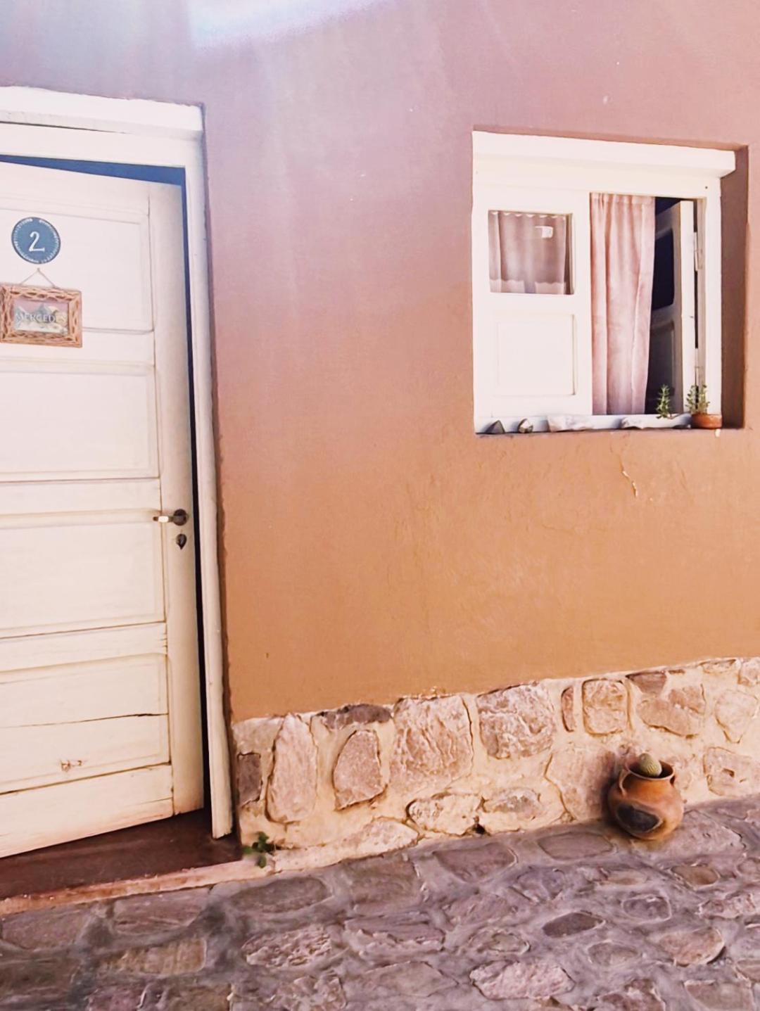Mestiza Hostal Humahuaca Buitenkant foto
